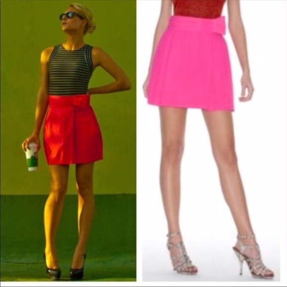 BCBG mini skirt with side bow - Picture 2 of 7